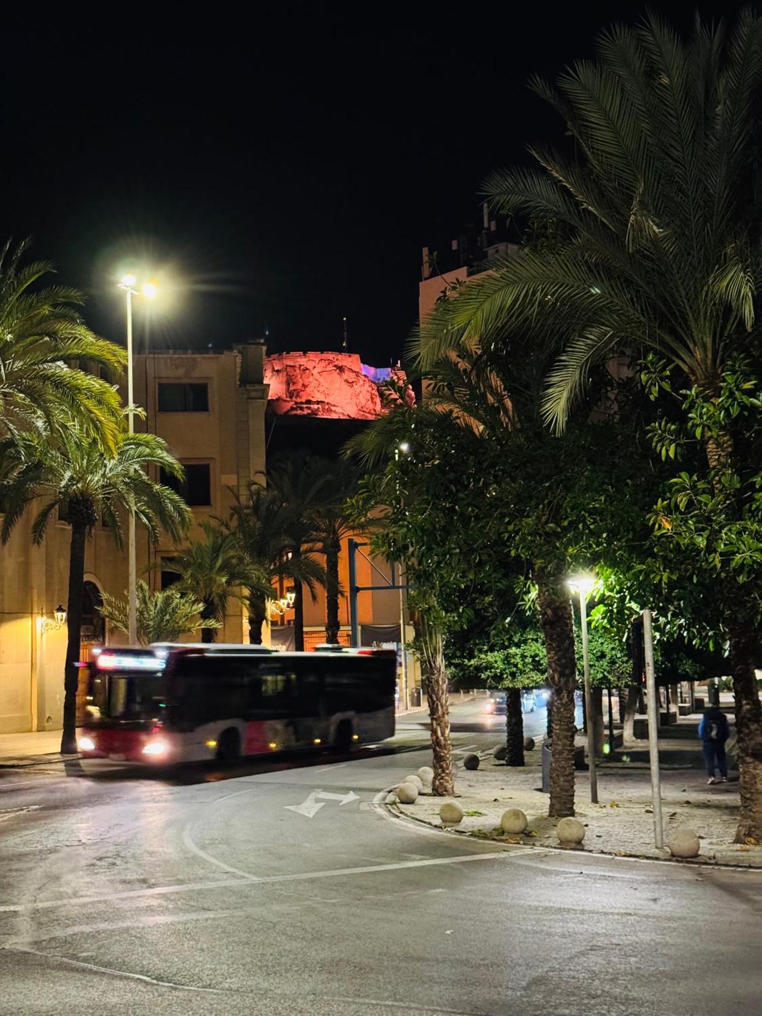 Luxury Apartments Near The Beach And Downtown Centrum 8 Alicante Eksteriør billede