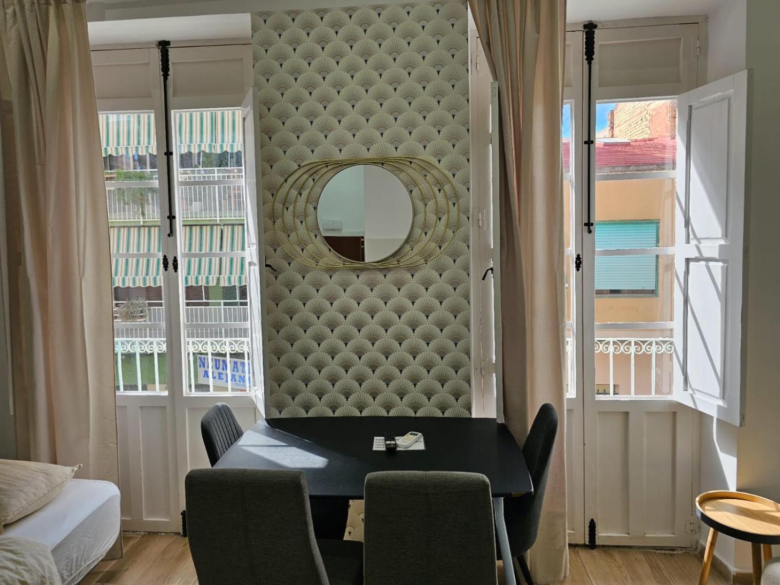 Luxury Apartments Near The Beach And Downtown Centrum 8 Alicante Eksteriør billede
