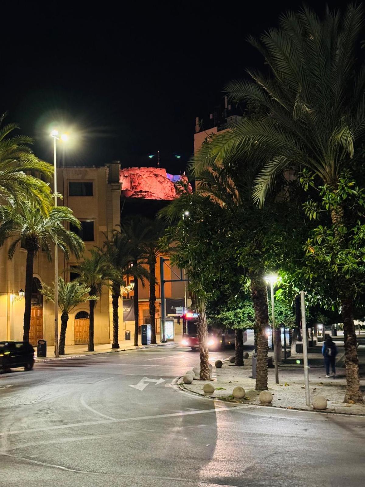 Luxury Apartments Near The Beach And Downtown Centrum 8 Alicante Eksteriør billede
